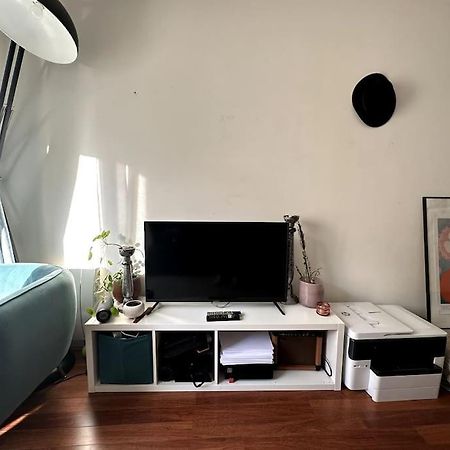 Appartement Lumineux Avec Balcon Levallois-Perret Exterior foto