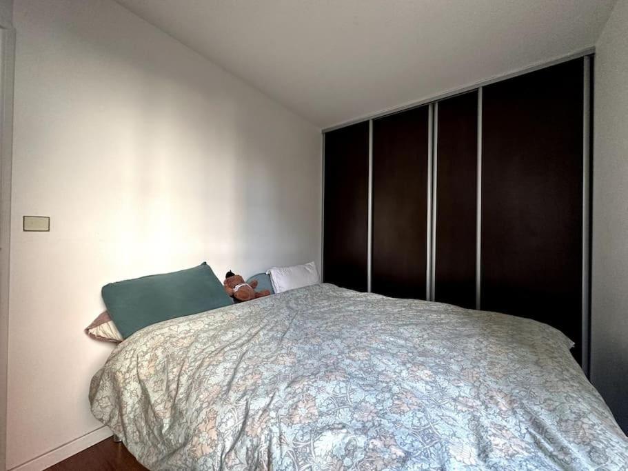 Appartement Lumineux Avec Balcon Levallois-Perret Exterior foto
